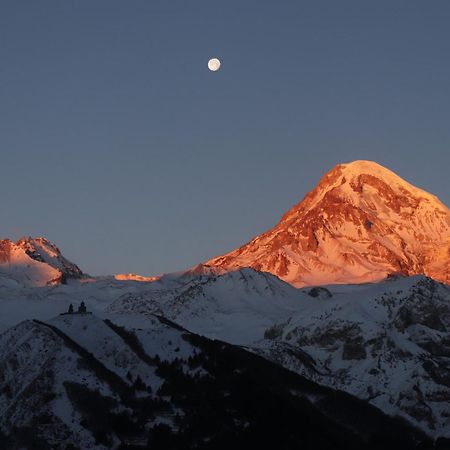Rooftop Kazbegi ภายนอก รูปภาพ