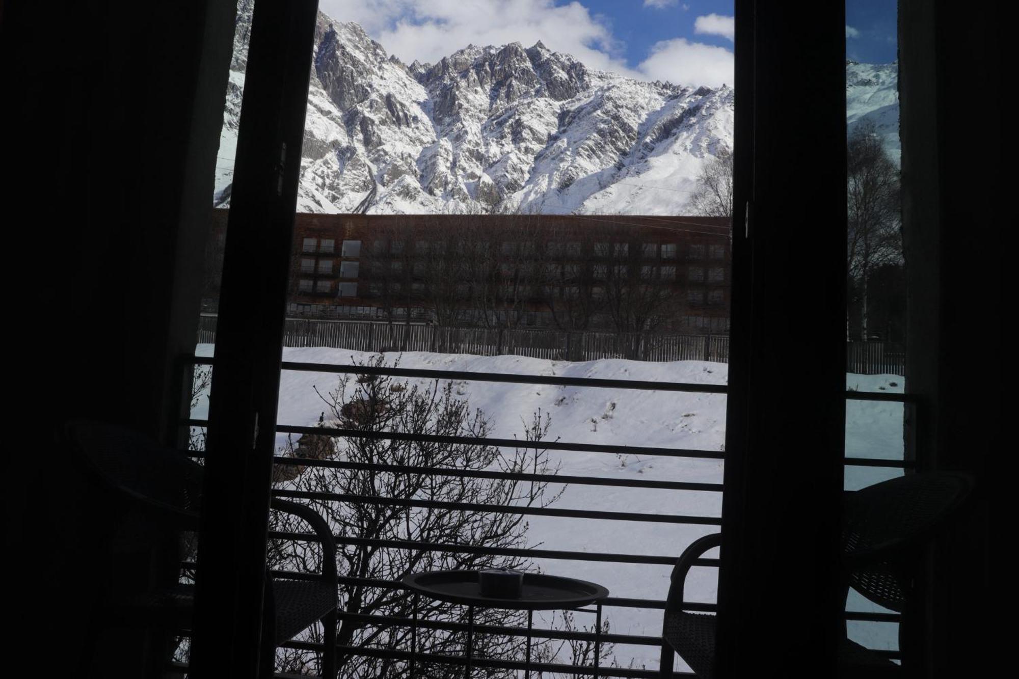 Rooftop Kazbegi ภายนอก รูปภาพ
